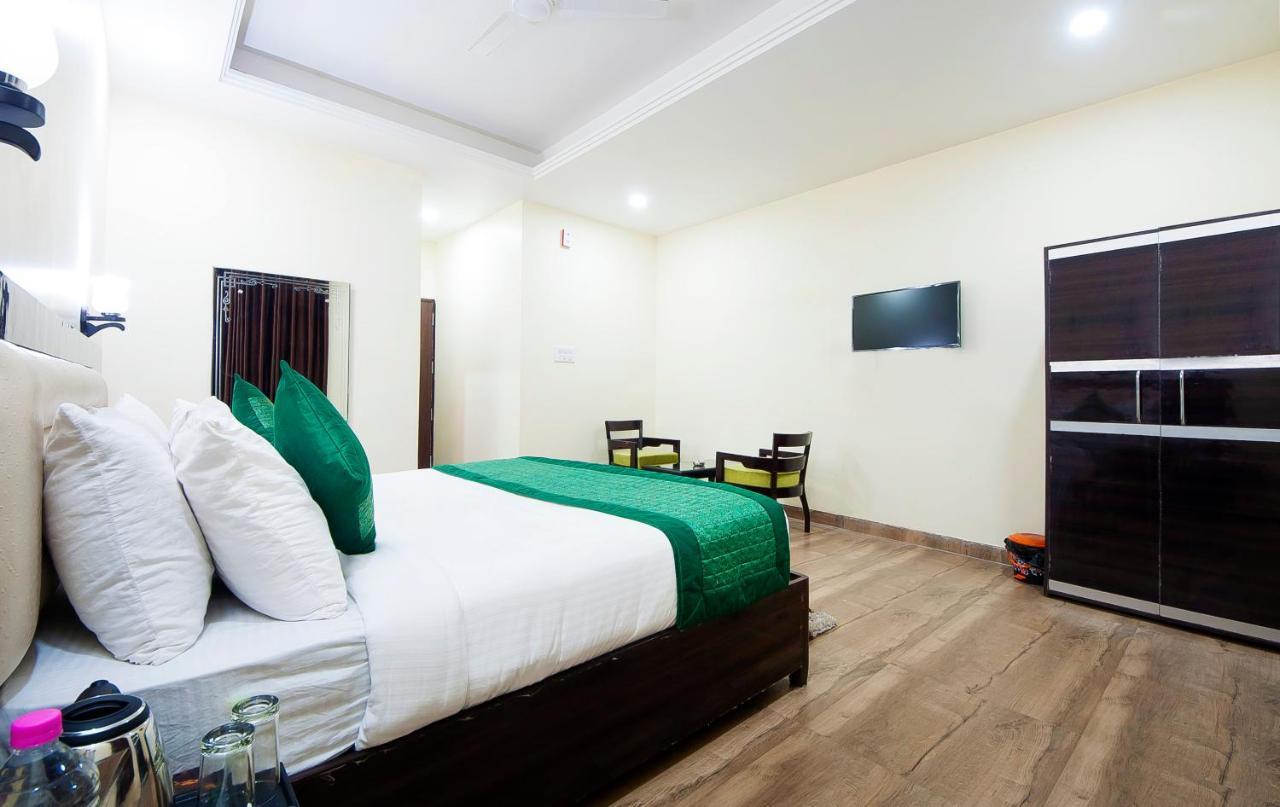 The Alpino Hotel Neu-Delhi Exterior foto
