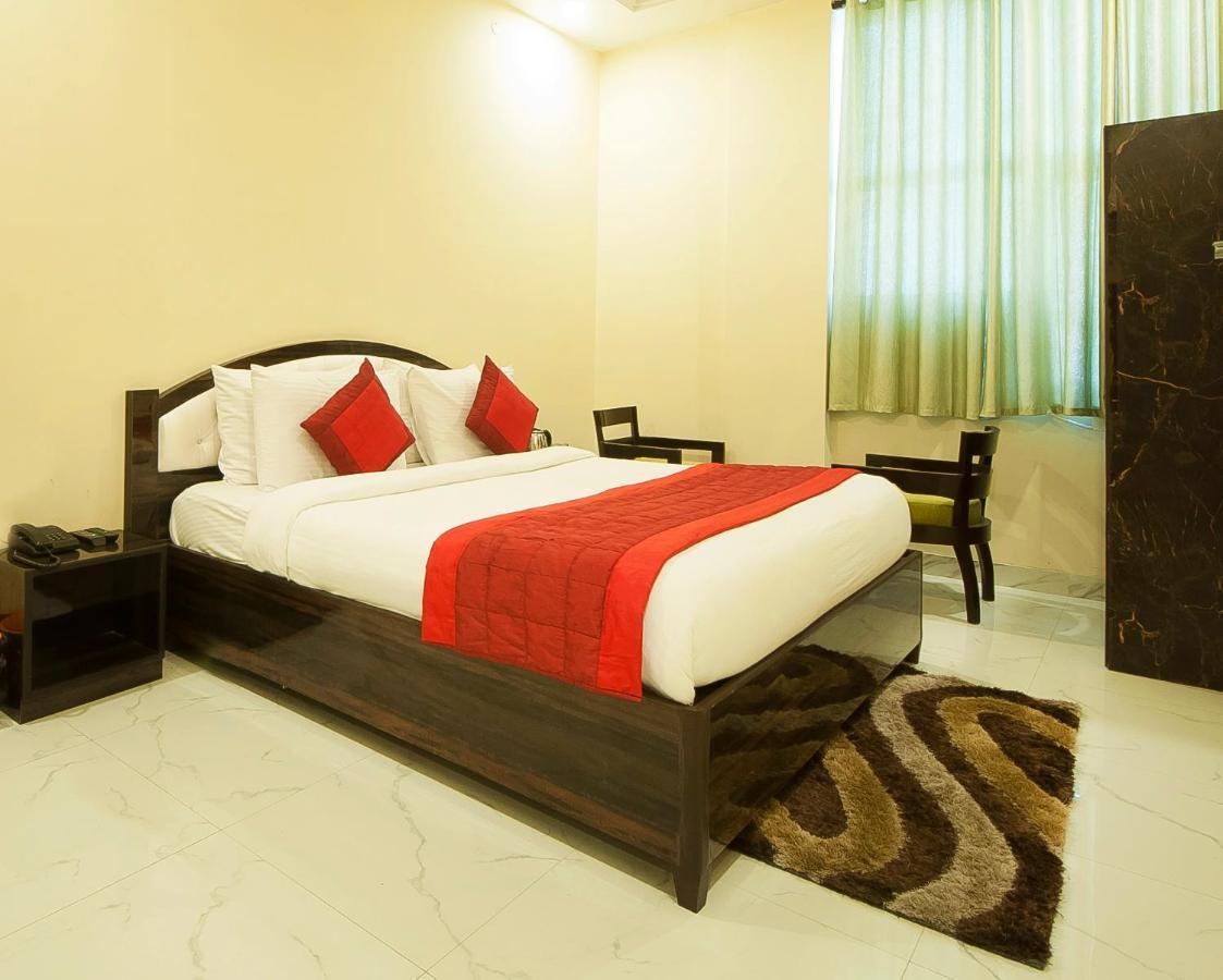 The Alpino Hotel Neu-Delhi Exterior foto