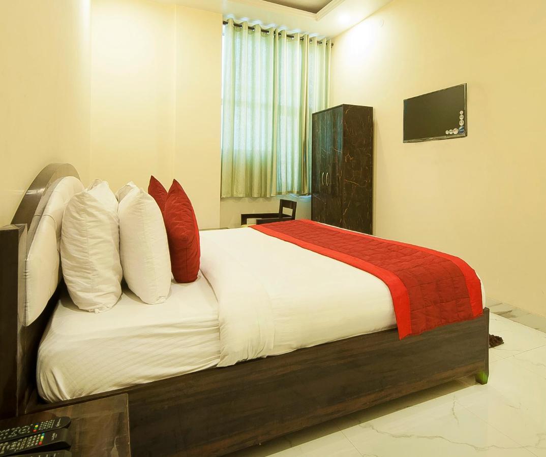 The Alpino Hotel Neu-Delhi Exterior foto