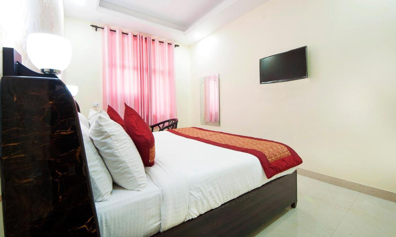 The Alpino Hotel Neu-Delhi Exterior foto