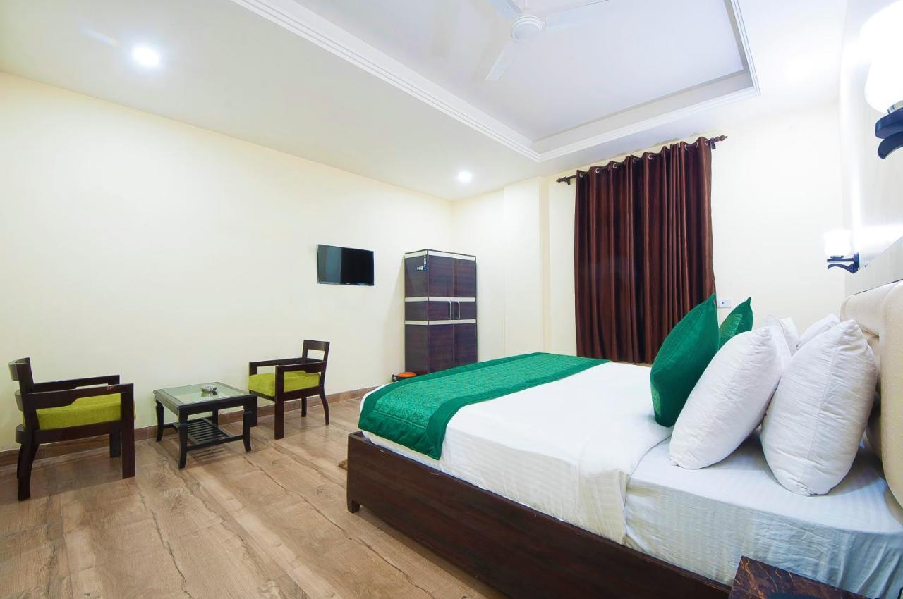 The Alpino Hotel Neu-Delhi Exterior foto