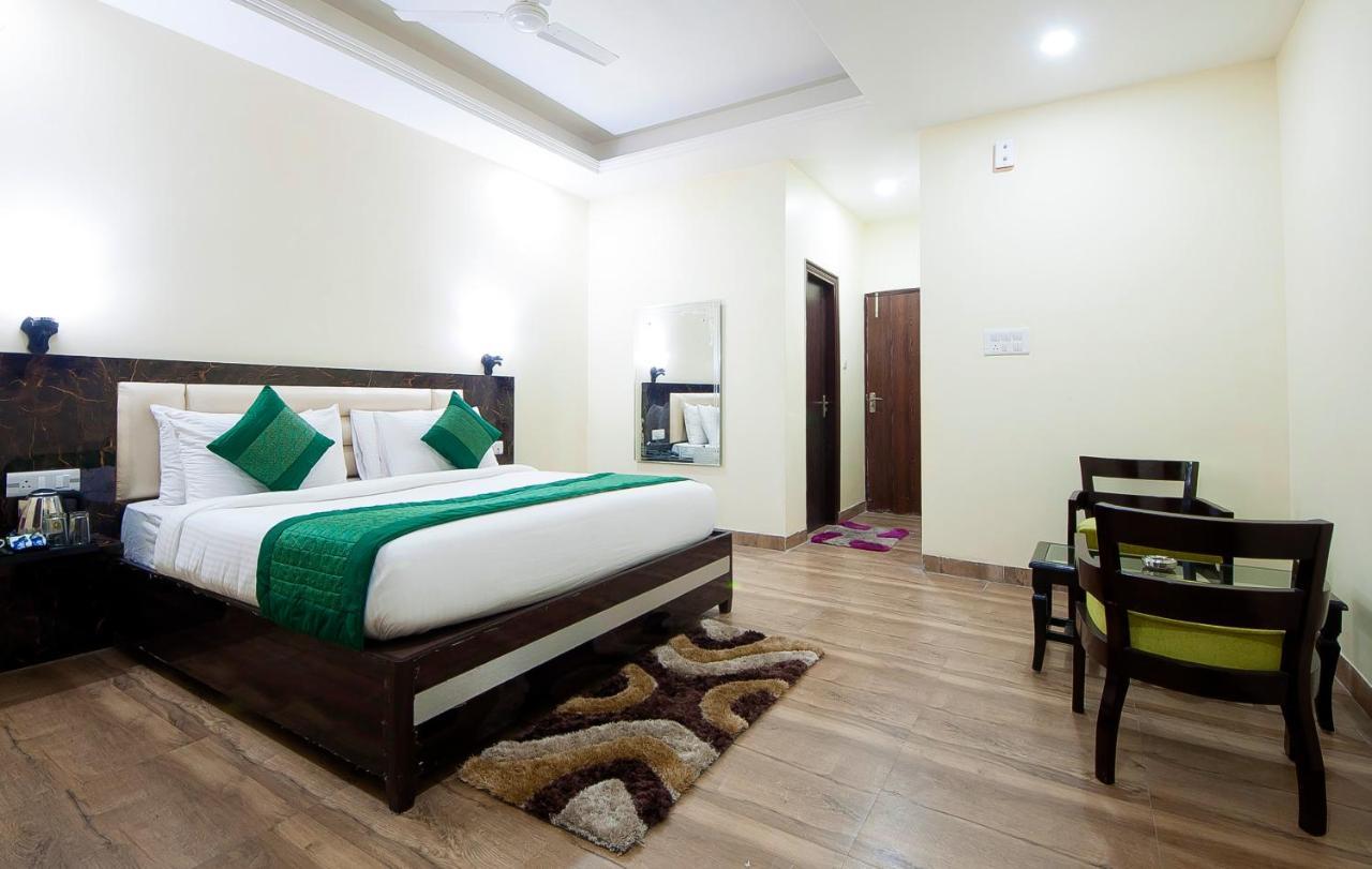 The Alpino Hotel Neu-Delhi Exterior foto