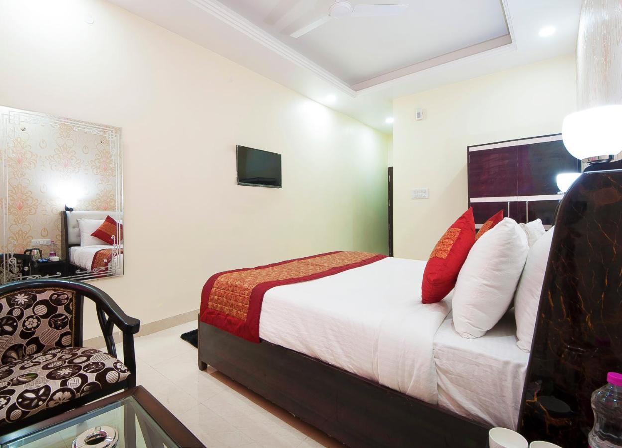 The Alpino Hotel Neu-Delhi Exterior foto
