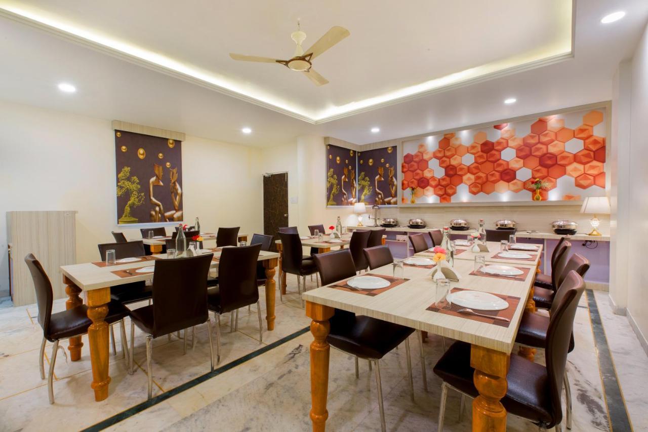 The Alpino Hotel Neu-Delhi Exterior foto