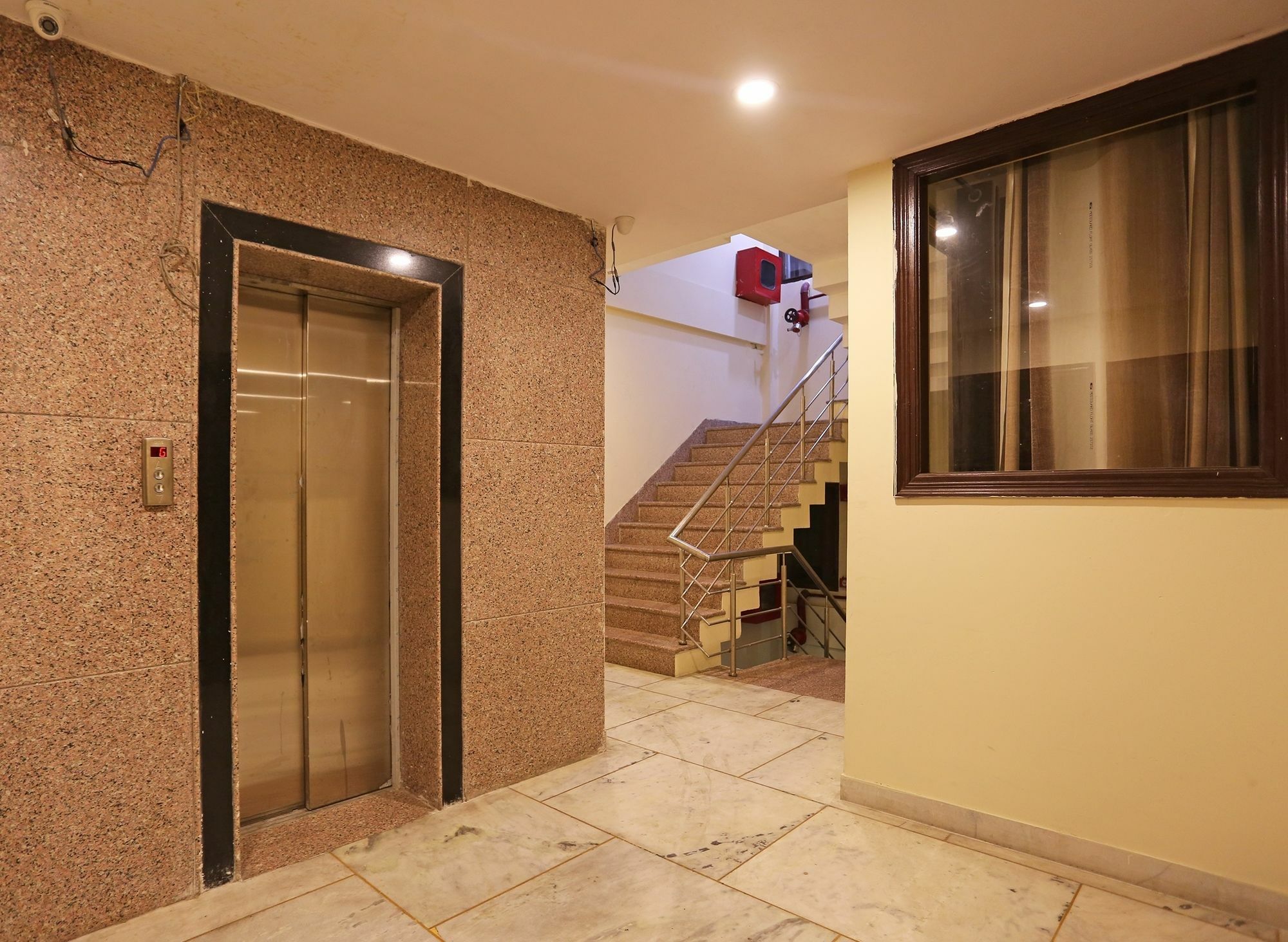 The Alpino Hotel Neu-Delhi Exterior foto